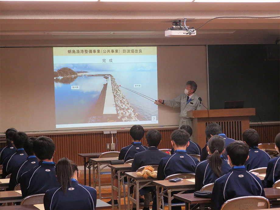 工事現場におけるドローンの使用目的の説明｜令和2年度　第2回　飯田高校生との交流会