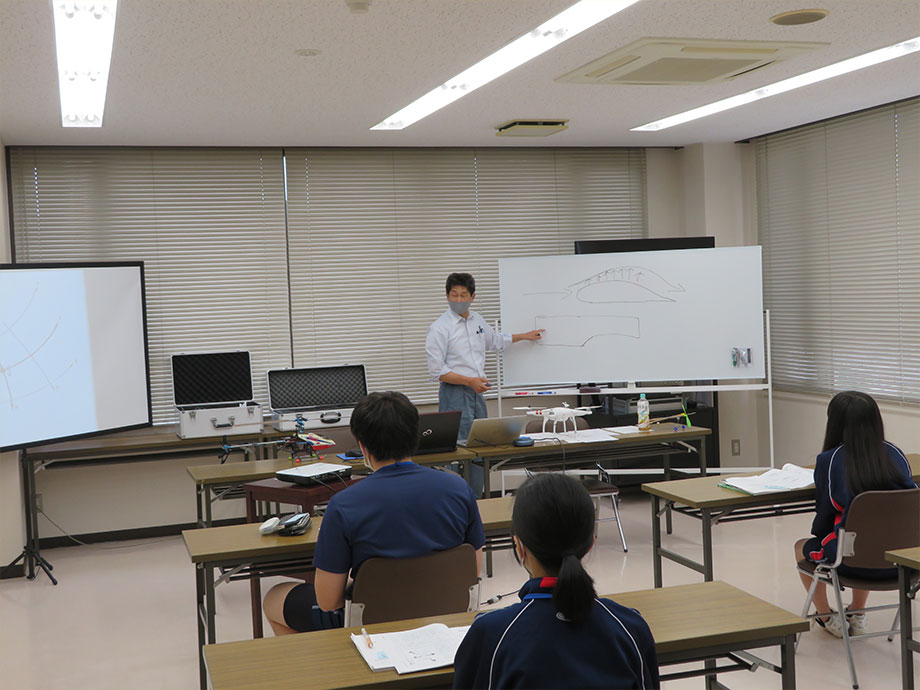 ドローンの役割と操縦体験｜令和3年度　飯田高校生との交流会